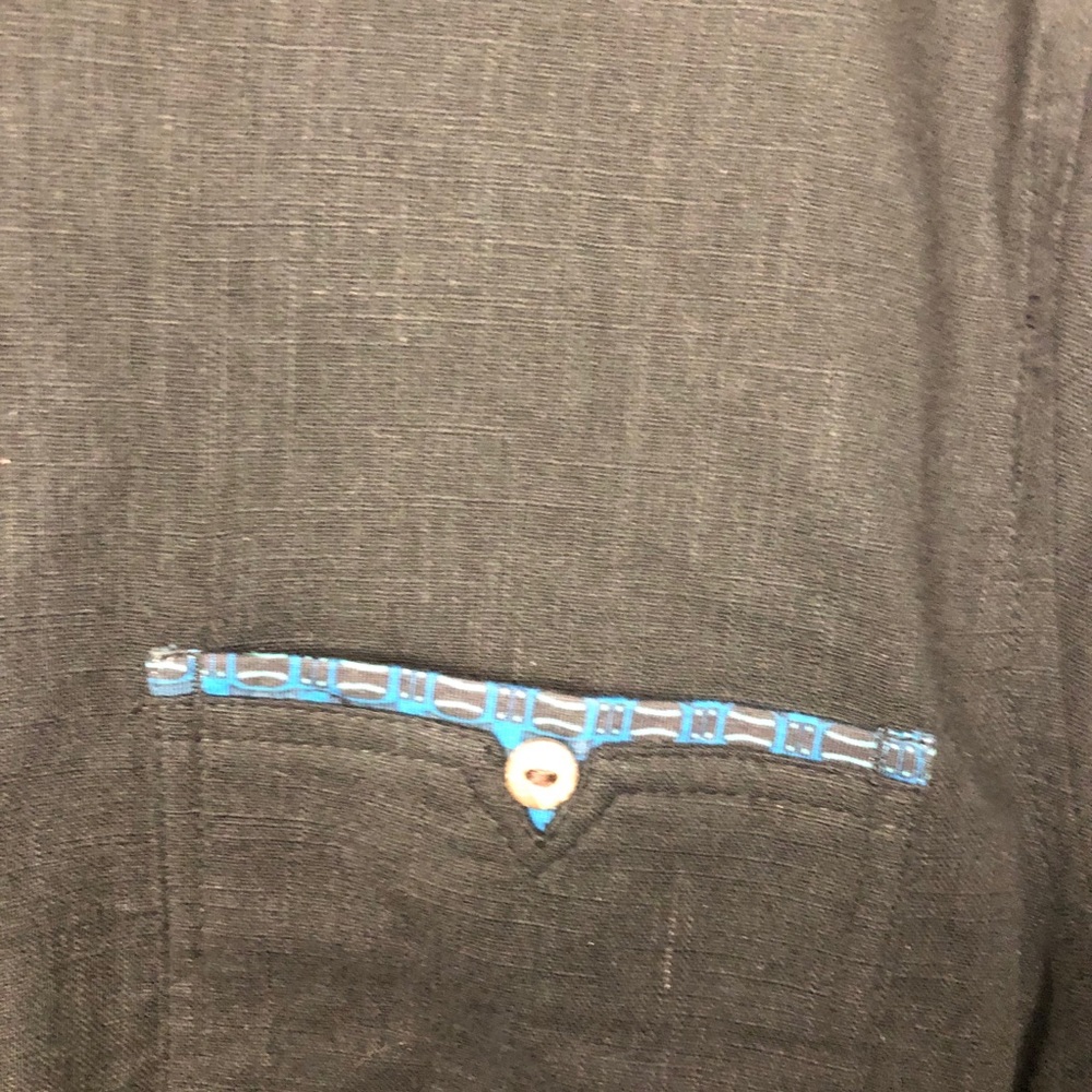 Shirt - Picture 4 of 6